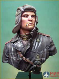 YM1823 Young Miniatures 1/10 Soviet Tank Commander 1944